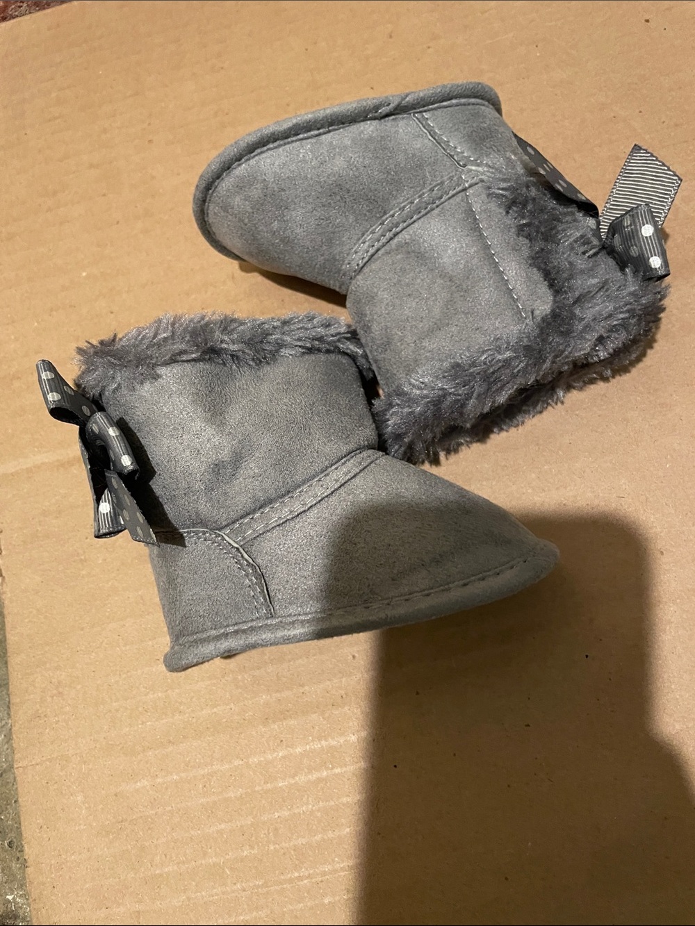 Cozy warm dark gray fur bootie boots size 0
